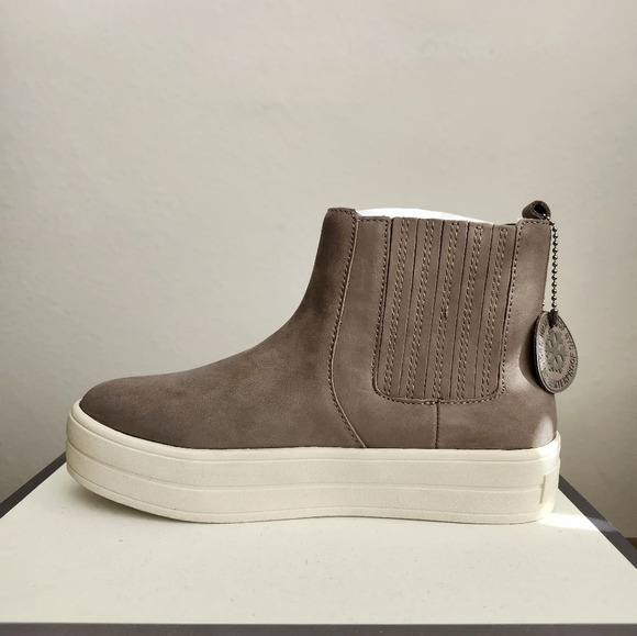J/Slides Suede Taupe/Nubuck Hype Pull on Booties 6.5 - Picture 1 of 13